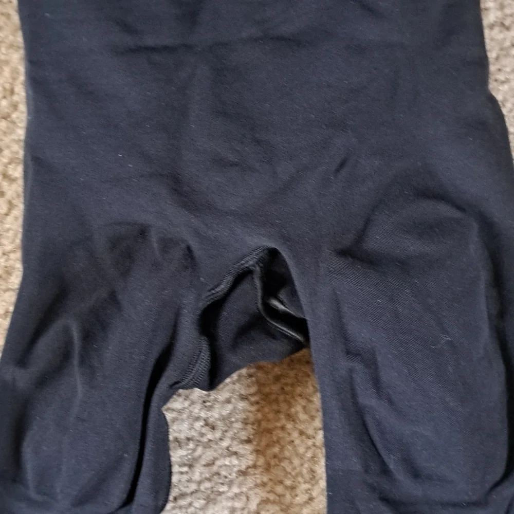 SMALL   SKIMS LONGLINE BODYSUIT - Picture 6 of 10